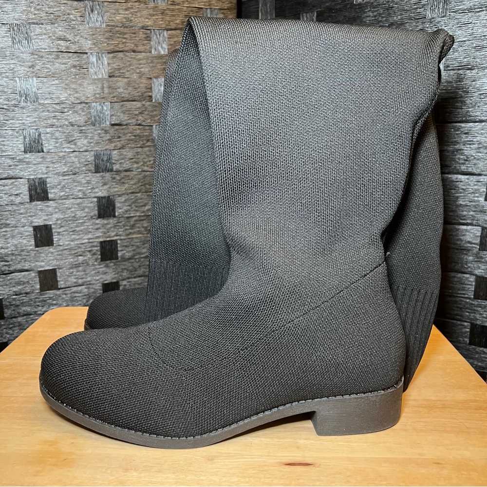 Women’s Size 11 Torrid kneehigh tall Boots